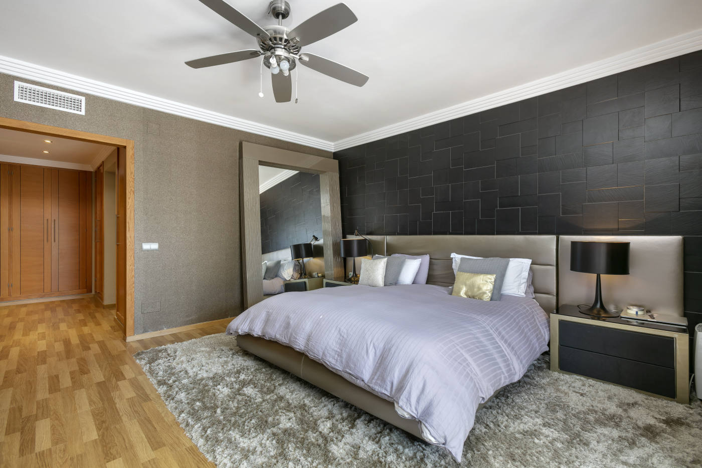 Квартира, 2723 м², 1 945 530$ — FAKTOR